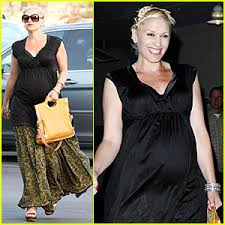 Fashionably pregnant 