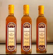 فوائد زيت الأركان........ المغربى روووووعة argan-oil-1.jpg