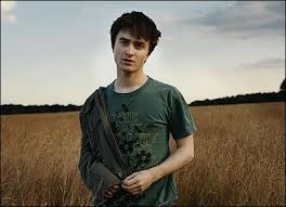 http://tbn1.google.com/images?q=tbn:IWW53IRP88HuNM:http://readingharry.com/wp-content/uploads/2008/01/daniel-radcliffe.jpg