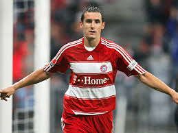 Miroslav Klose, spits van FC Bayern M&uuml;nchen, is onder de indruk van Louis van Gaal.