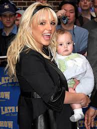 http://tbn1.google.com/images?q=tbn:LmBdDBGV_cWePM:http://www.jossip.com/gossip/Britney%2520Spears%2520--%2520Grinning%2520with%2520Baby.jpg