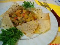http://tbn1.google.com/images?q=tbn:QqrNhl_Y8XwgiM:http://www.plovetconfit.net/img/activity_9/tavuklu_kagit_kebabi.jpg