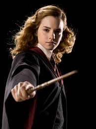 Regarde une feuille de personnage Hermione