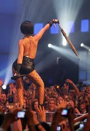 nude rihanna
