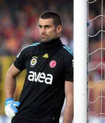 Volkan Demirel Yuvada Kaldı