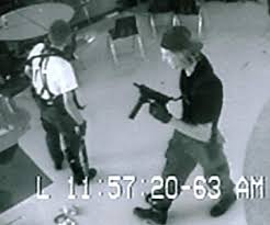 http://tbn1.google.com/images?q=tbn:bQ6Rk79HJKpmcM:investigation.blog.lemonde.fr/files/2007/04/columbine.1176806796.jpeg
