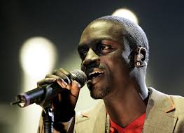 Akon Video clip Beautiful