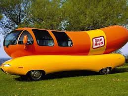  Oscar Meyer Wienermobile 