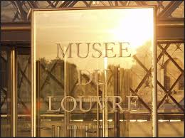 http://tbn1.google.com/images?q=tbn:o3Npb-rpbi9P2M:http://www.arnaudfrichphoto.com/Images/musee-louvre-entree.jpg