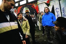 Foto di radici nel cemento - it