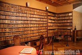 http://tbn1.google.com/images?q=tbn:saxZ6yiy34weeM:http://www.swisscastles.ch/Vaud/Oron/oronphoto/bibliotheque_0908.jpg