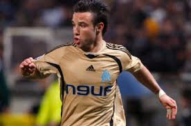 http://tbn1.google.com/images?q=tbn:ylmRzWSQ7GnSbM:http://www.sports.fr/images/200902/valbuena_om_dppi.jpg