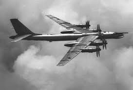Tu-95 Bear l&aring;ngdistansbombare, k&auml;rnvapenb&auml;rare,kryssningsmissiler