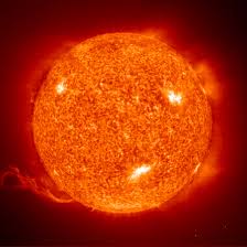 ib1387,image-soleil-prise-avec-instrument-eit-bord-satellite-soho-esa-nasa-on-peut-voir-bas-gauche-protubernace-solaire.jpg