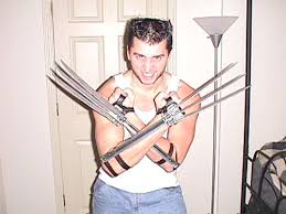 http://tbn1.google.com/images?q=tbn:LyQt5H3rmRTnPM:http://blog.makezine.com/more_showing_claws.jpg
