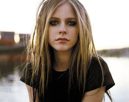 http://tbn1.google.com/images?q=tbn:TiUhsPtiqnE_hM:http://i229.photobucket.com/albums/ee248/kiesh84/Avril-Lavigne.jpg