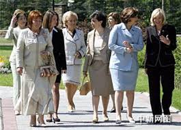 http://tbn1.google.com/images?q=tbn:cfKJFpKXBcNusM:http://english.people.com.cn/200607/18/images/lady1.jpg