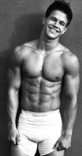 Mark_Wahlberg-samberg-snl-animals.jpg